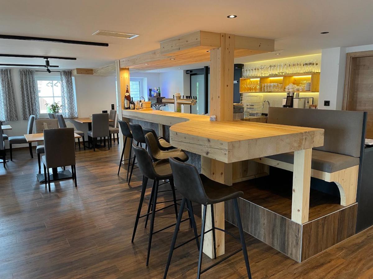 Landgasthaus Zum Kreuz Gbr 阿尔高伊的伊斯尼 外观 照片