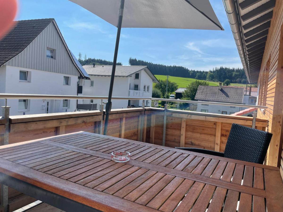 Landgasthaus Zum Kreuz Gbr 阿尔高伊的伊斯尼 外观 照片